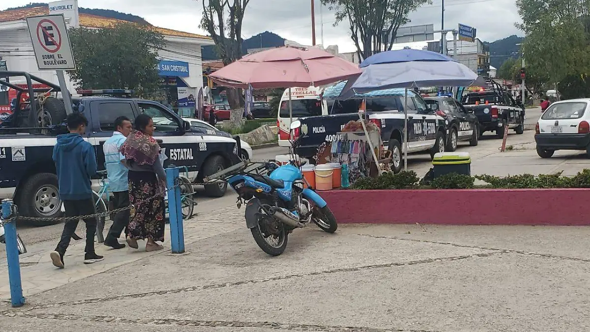 MOTONETOS Y POLICIAS